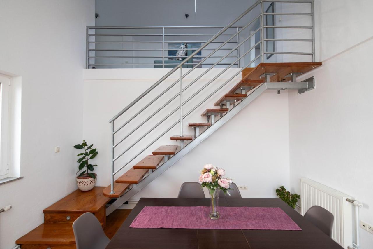 Sunny Apartment *